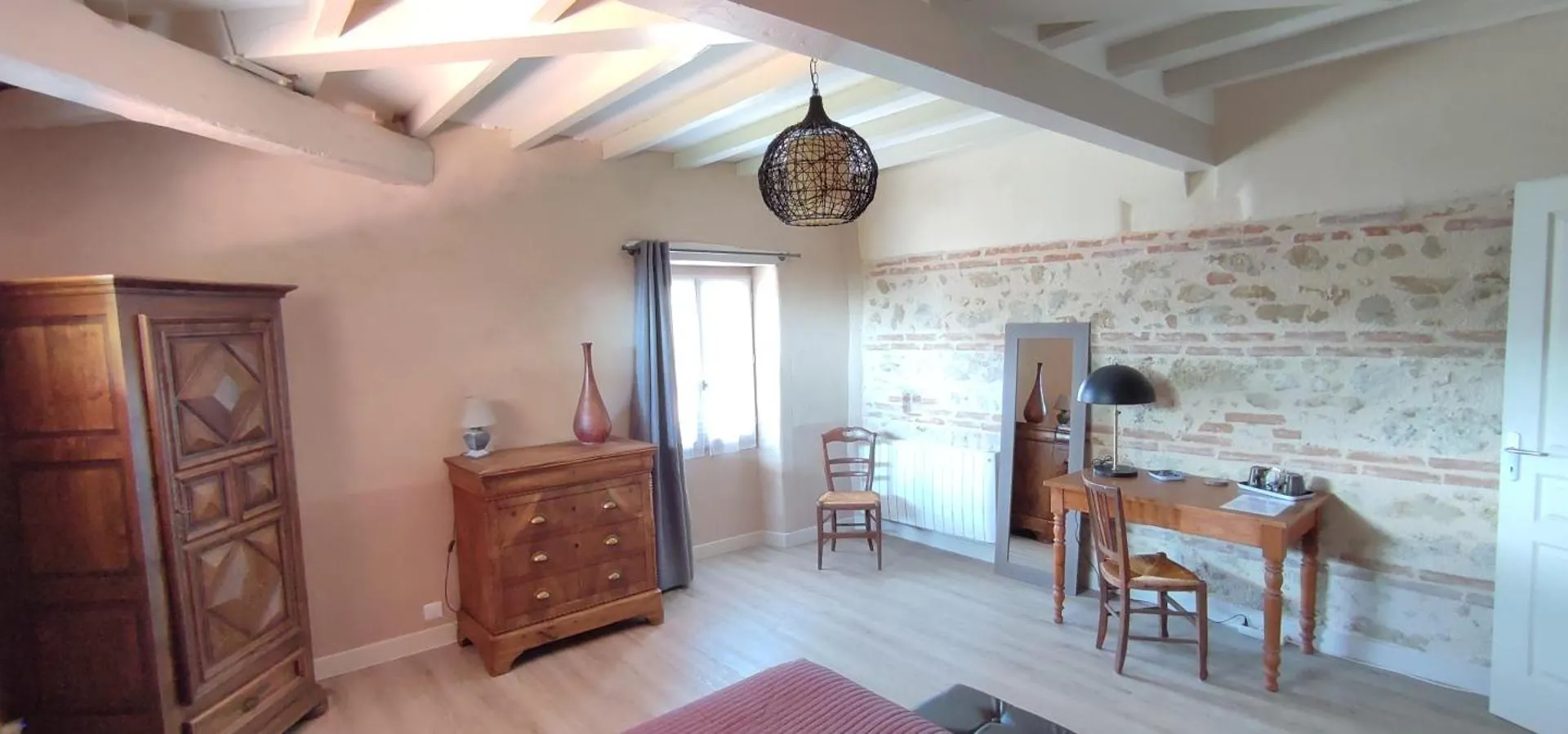 Anes Et Logis Bed & Breakfast Bax